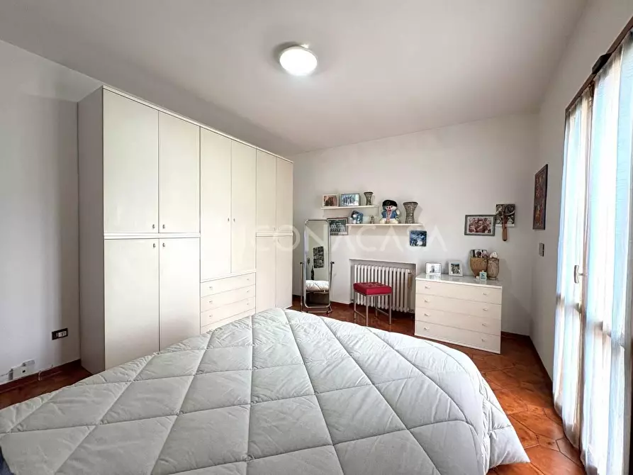 Immagine 23 di Villa in vendita  a Calcinaia