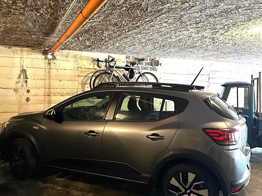 Immagine 24 di Appartamento in vendita  a Massa