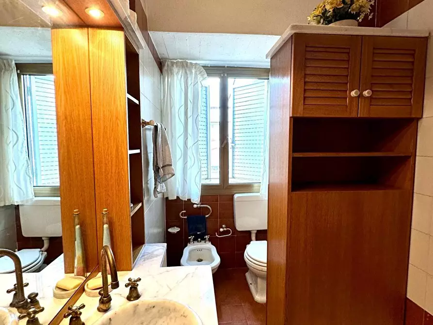 Immagine 14 di Appartamento in vendita  a Massa