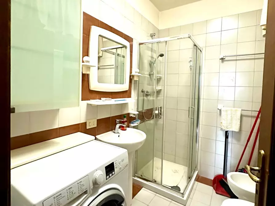 Immagine 18 di Appartamento in vendita  a Massa