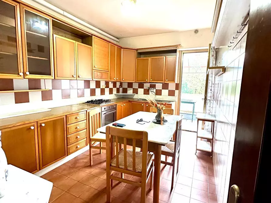 Immagine 8 di Appartamento in vendita  a Massa