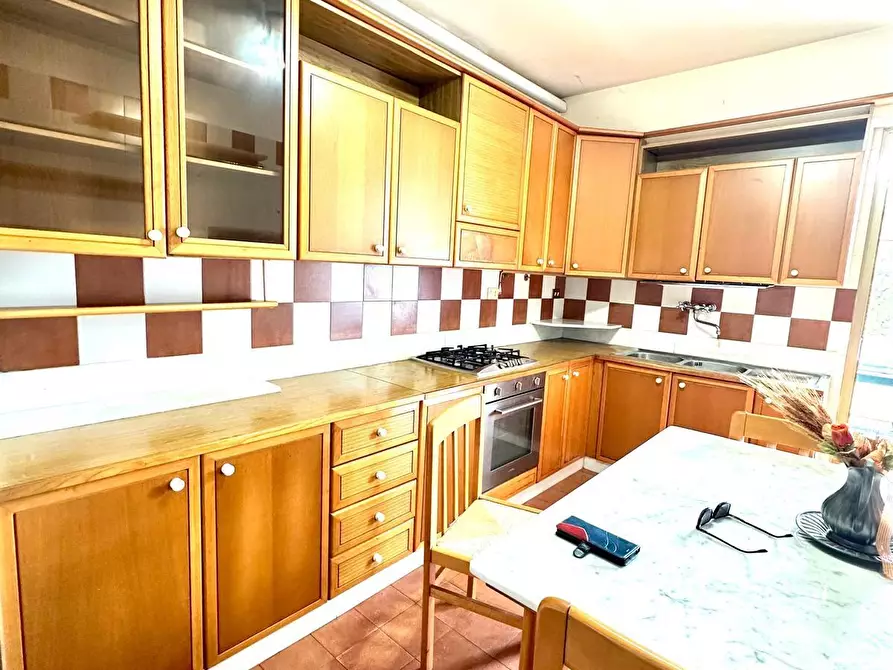 Immagine 9 di Appartamento in vendita  a Massa