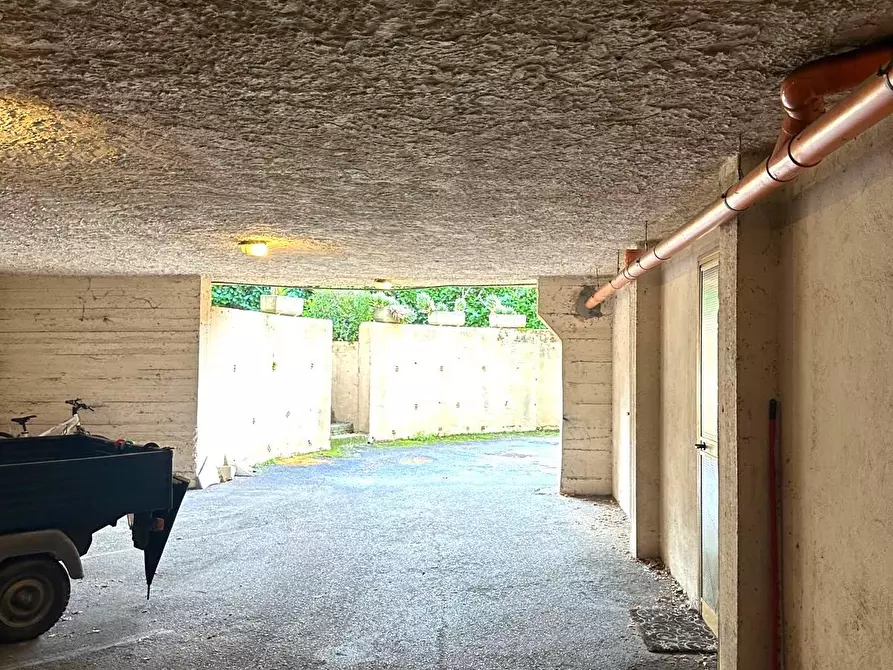 Immagine 23 di Appartamento in vendita  a Massa