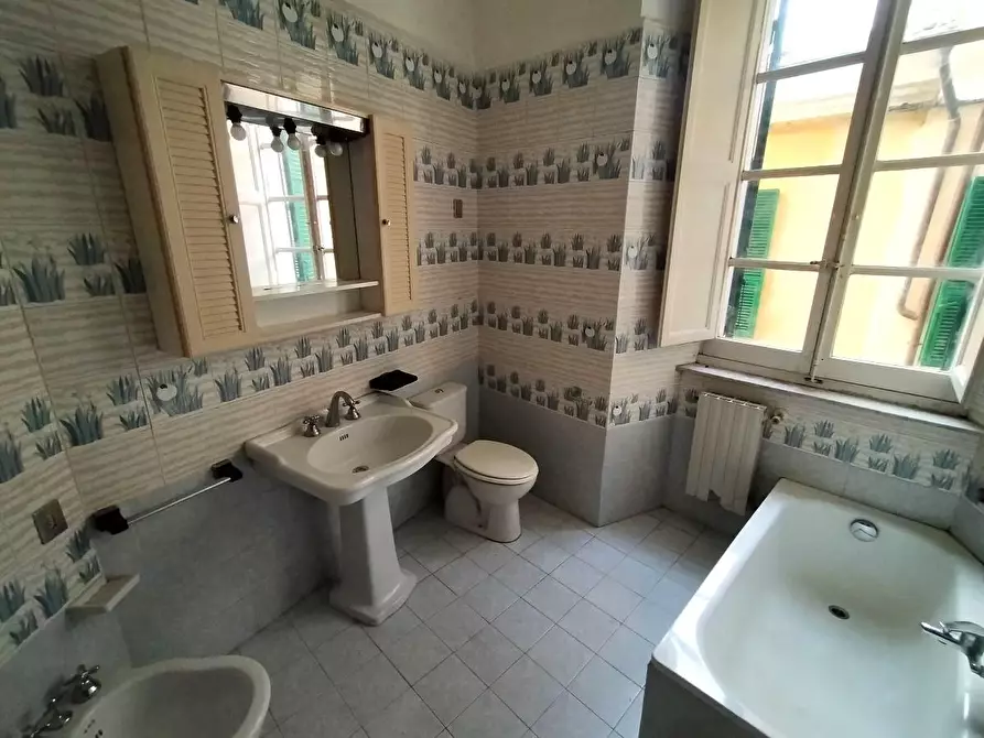 Immagine 5 di Appartamento in vendita  a Massa