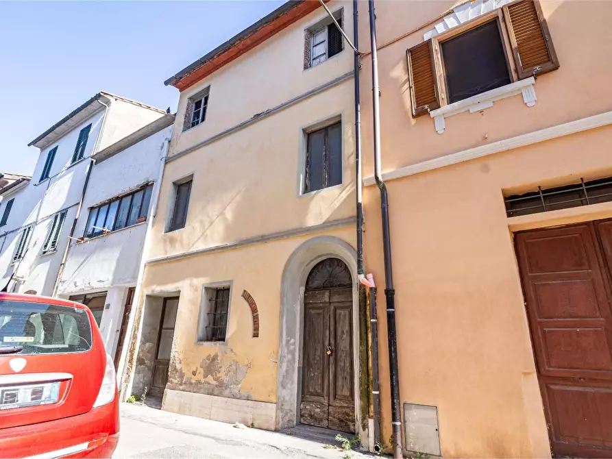 Immagine 5 di Palazzo in vendita  a Cascina