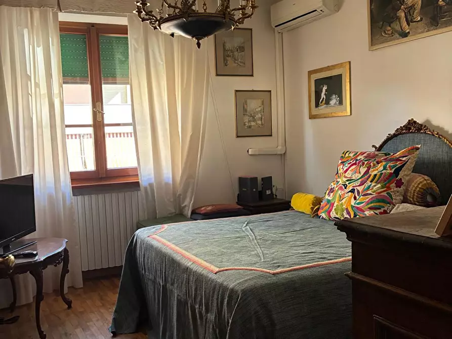 Immagine 12 di Mansarda in vendita  a Poggibonsi