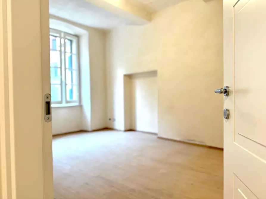 Immagine 4 di Appartamento in vendita  a Massa