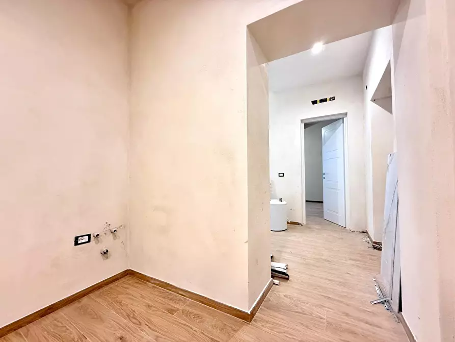 Immagine 6 di Appartamento in vendita  a Massa