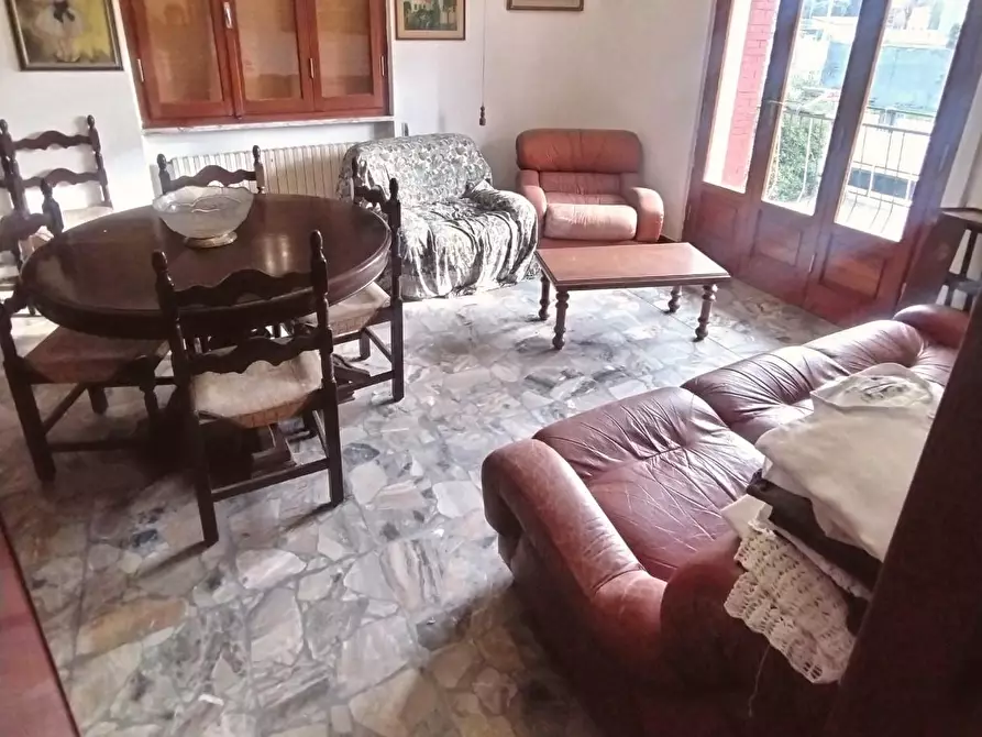 Immagine 6 di Casa indipendente in vendita  a Massa