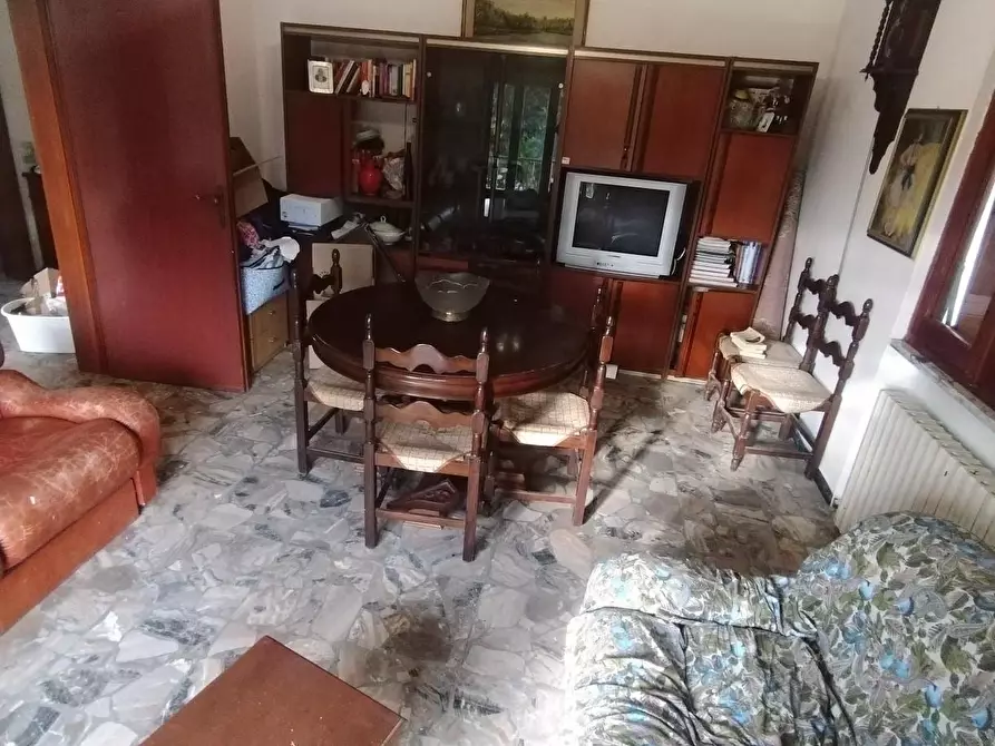 Immagine 5 di Casa indipendente in vendita  a Massa