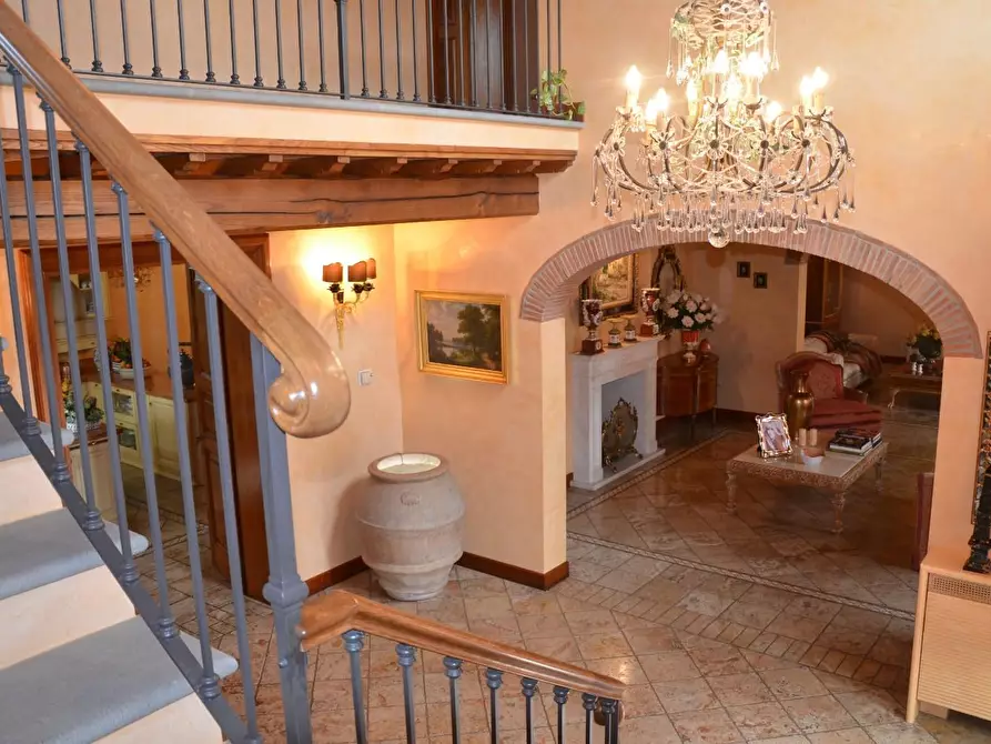 Immagine 24 di Rustico / casale in vendita  a Lucca