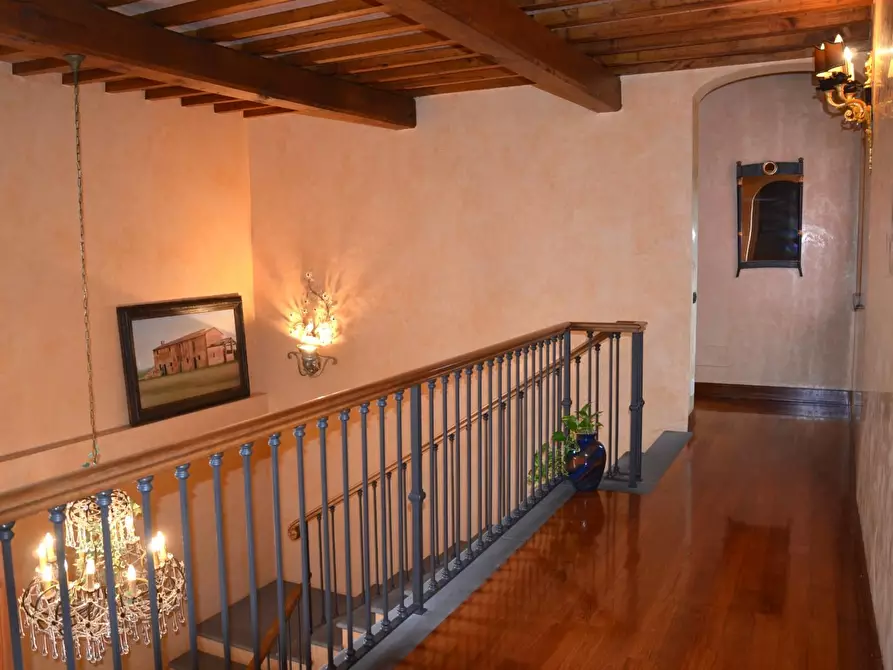 Immagine 18 di Rustico / casale in vendita  a Lucca