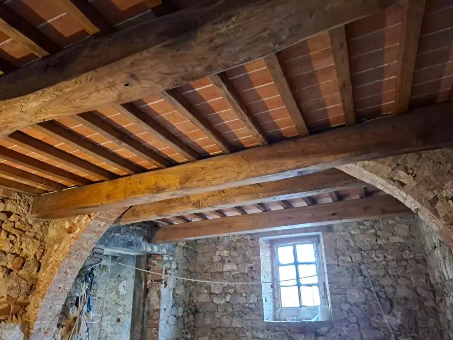Immagine 20 di Casa colonica in vendita  a Colle Di Val D'elsa