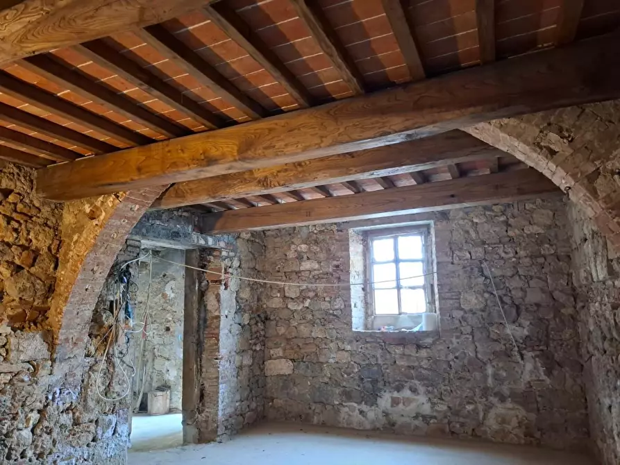 Immagine 4 di Casa colonica in vendita  a Colle Di Val D'elsa