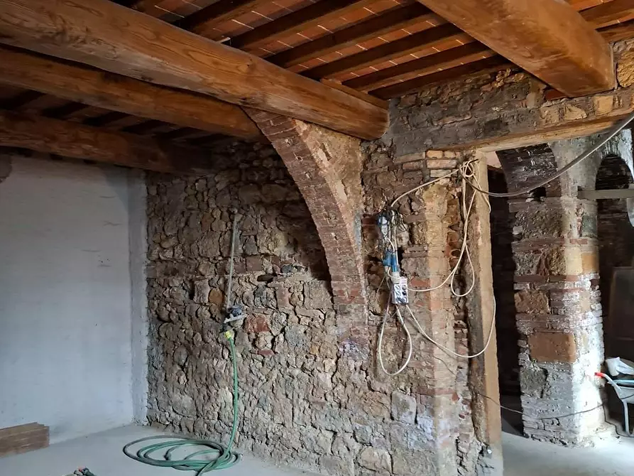 Immagine 23 di Casa colonica in vendita  a Colle Di Val D'elsa