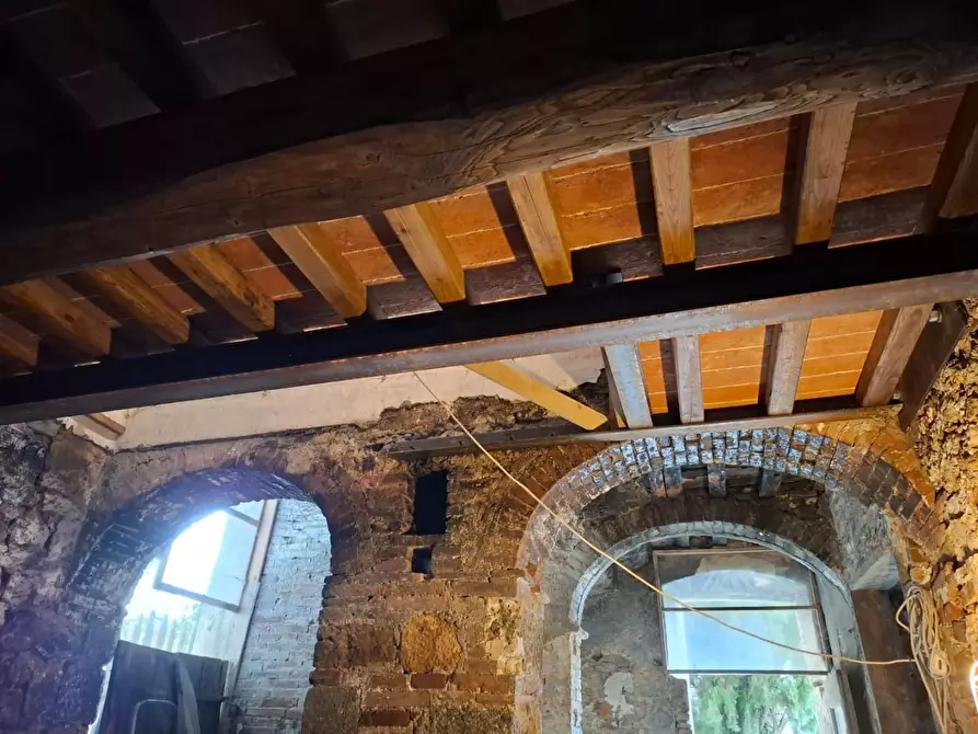 Immagine 21 di Casa colonica in vendita  a Colle Di Val D'elsa