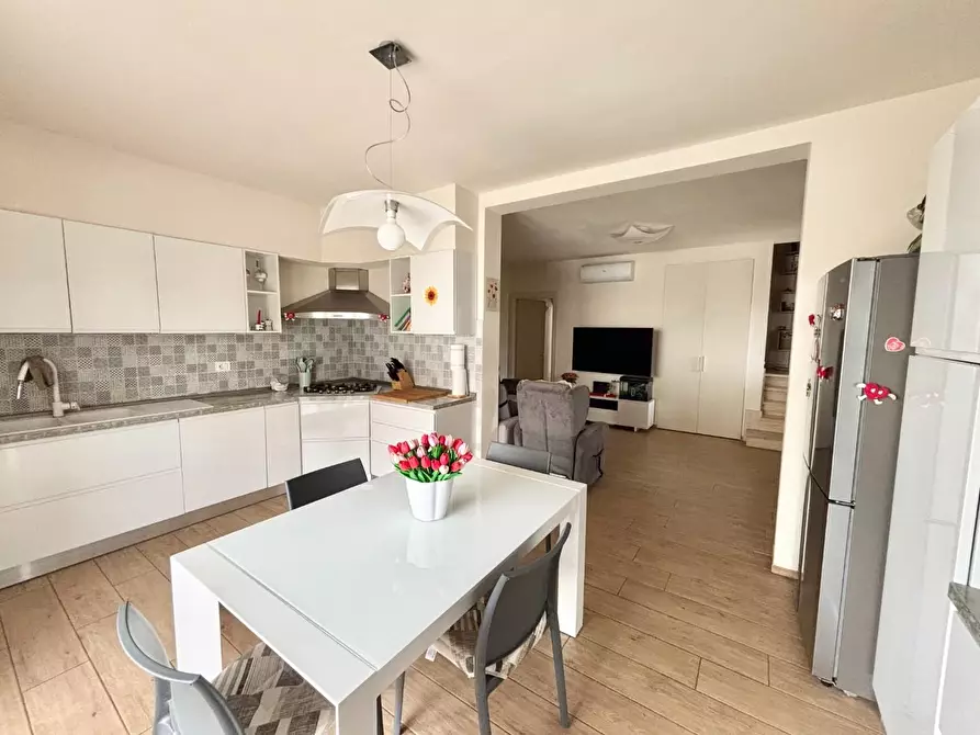 Immagine 1 di Casa bifamiliare in vendita  a San Miniato