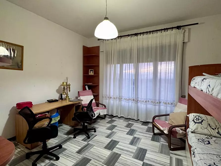 Immagine 10 di Appartamento in vendita  a Massa