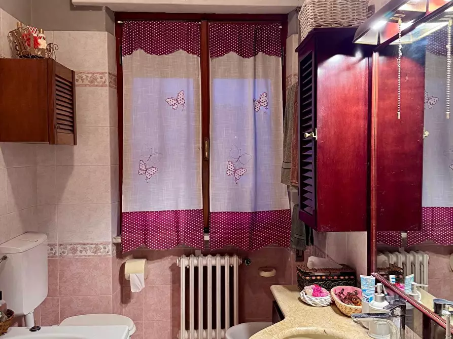 Immagine 16 di Appartamento in vendita  a Massa