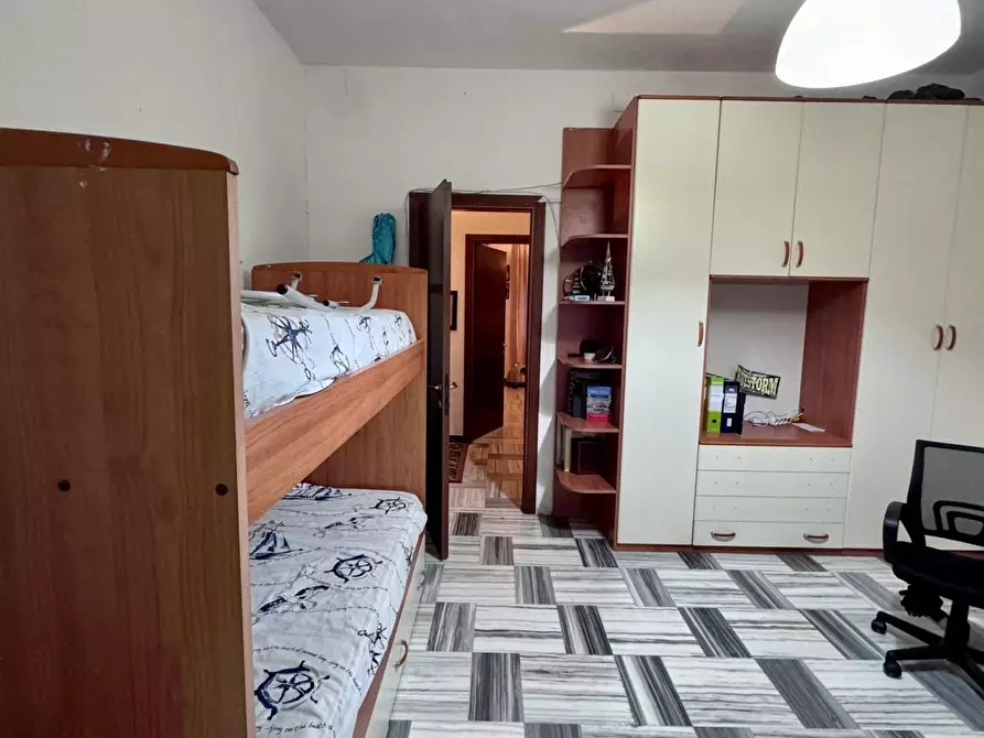 Immagine 11 di Appartamento in vendita  a Massa