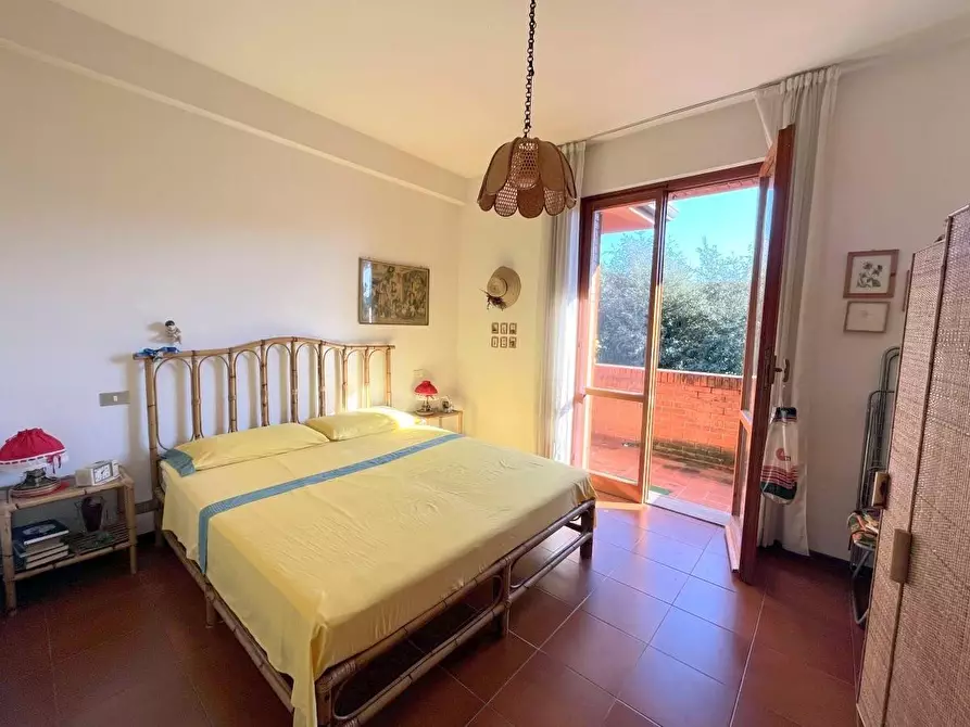 Immagine 8 di Villetta a schiera in vendita  a Massa