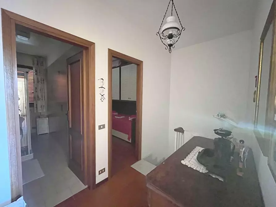 Immagine 7 di Villetta a schiera in vendita  a Massa