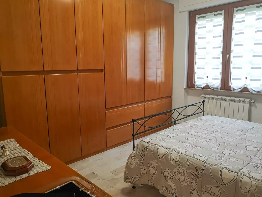 Immagine 16 di Appartamento in vendita  a Massa