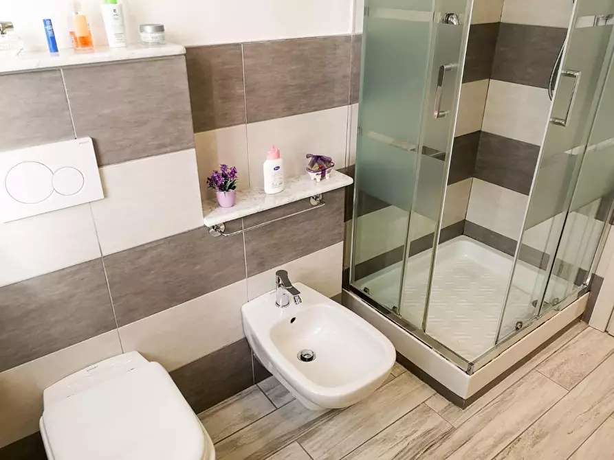 Immagine 13 di Appartamento in vendita  a Massa