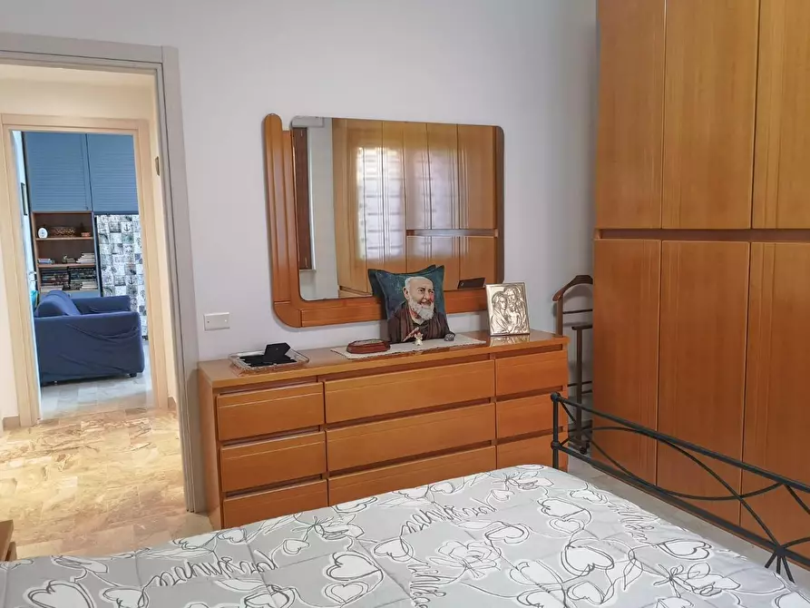 Immagine 17 di Appartamento in vendita  a Massa