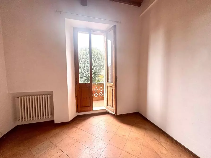 Immagine 9 di Appartamento in vendita  a Siena