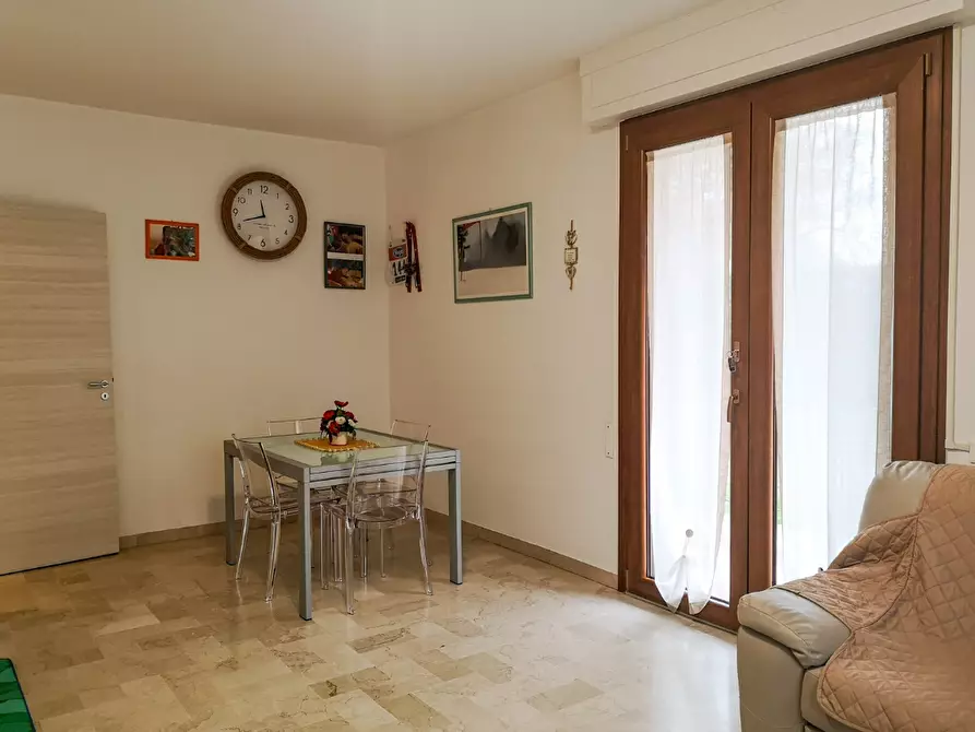 Immagine 5 di Appartamento in vendita  a Massa