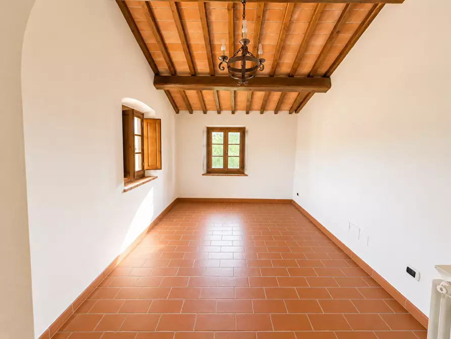 Immagine 25 di Casa colonica in vendita  a Poggibonsi