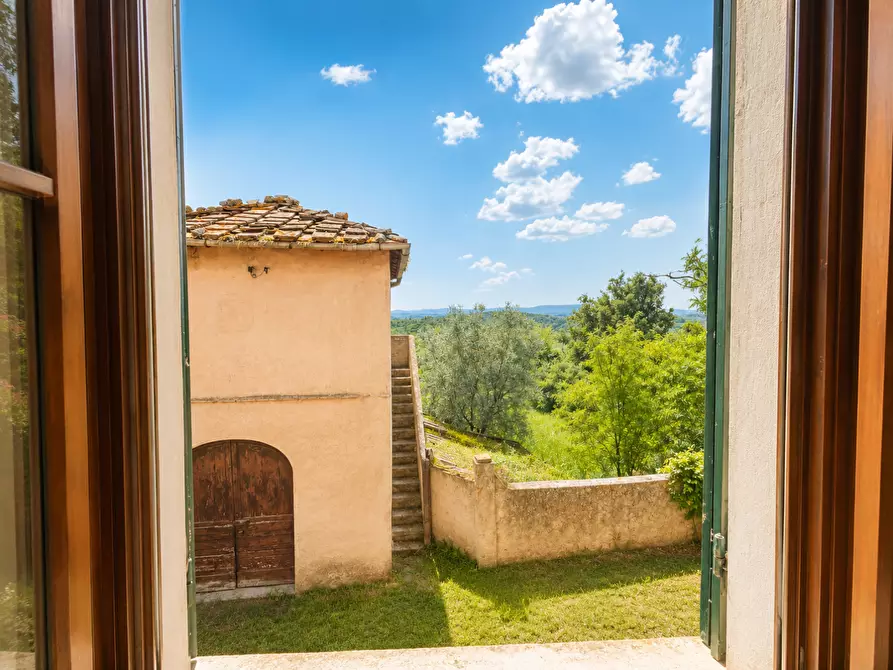Immagine 23 di Casa colonica in vendita  a Poggibonsi