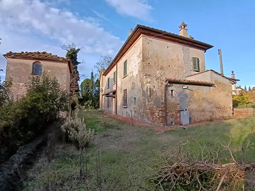 Immagine 1 di Casa colonica in vendita  a Poggibonsi