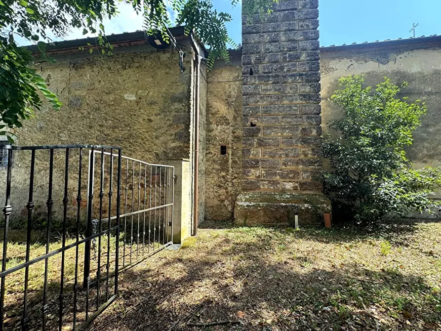 Immagine 2 di Casa colonica in vendita  a Poggibonsi