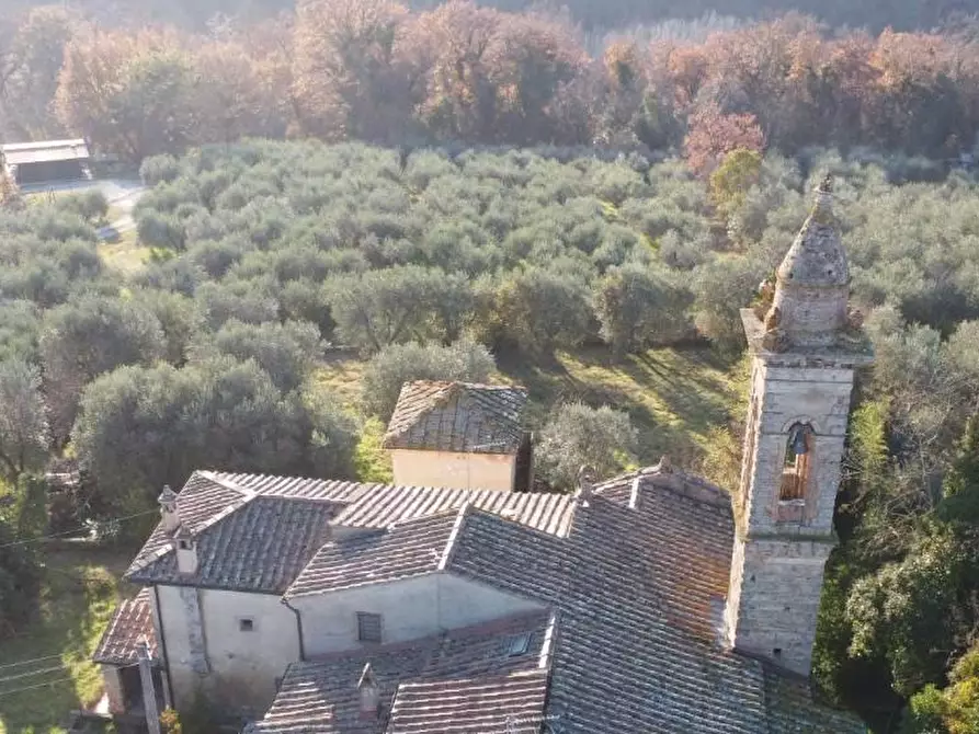 Immagine 7 di Casa colonica in vendita  a Poggibonsi
