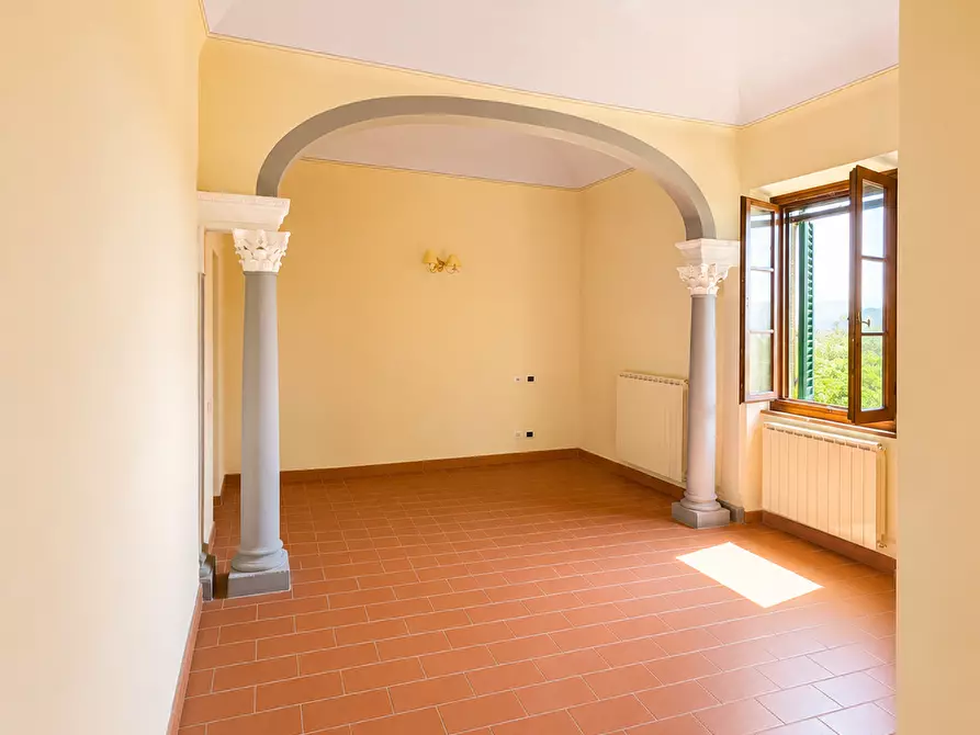 Immagine 19 di Casa colonica in vendita  a Poggibonsi