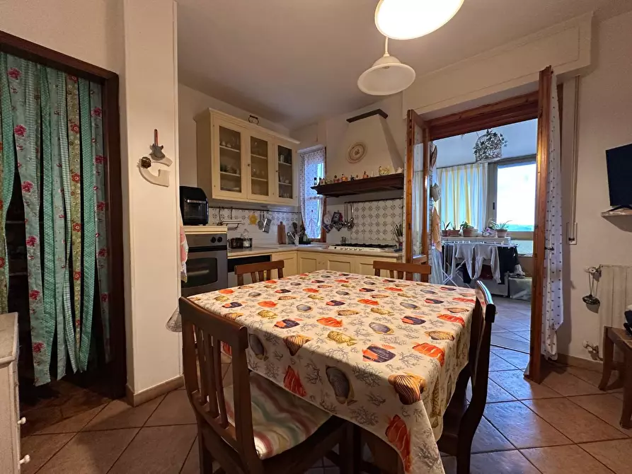 Immagine 6 di Appartamento in vendita  a Collesalvetti