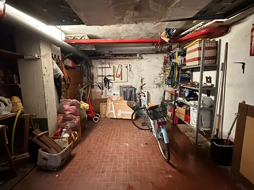 Immagine 34 di Appartamento in vendita  a Collesalvetti