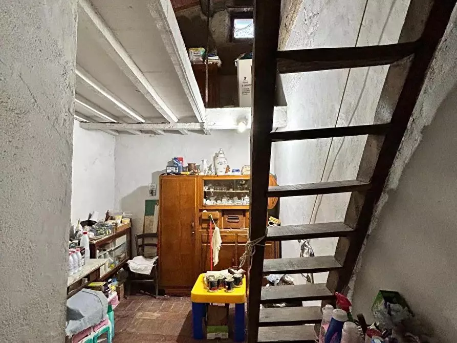 Immagine 17 di Appartamento in vendita  a Chianni