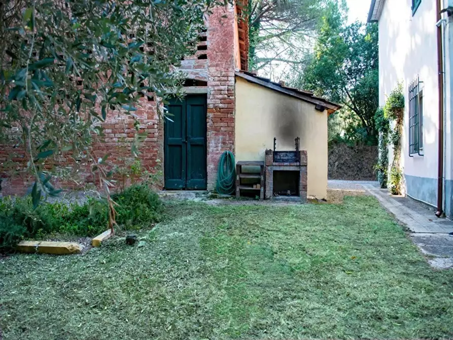 Immagine 8 di Casa colonica in vendita  a Peccioli