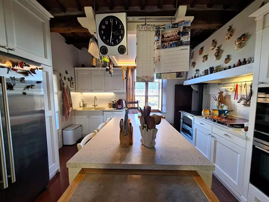 Immagine 15 di Villa in vendita  a Siena