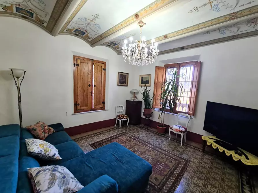 Immagine 19 di Villa in vendita  a Siena