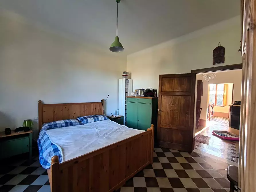 Immagine 8 di Villa in vendita  a Siena