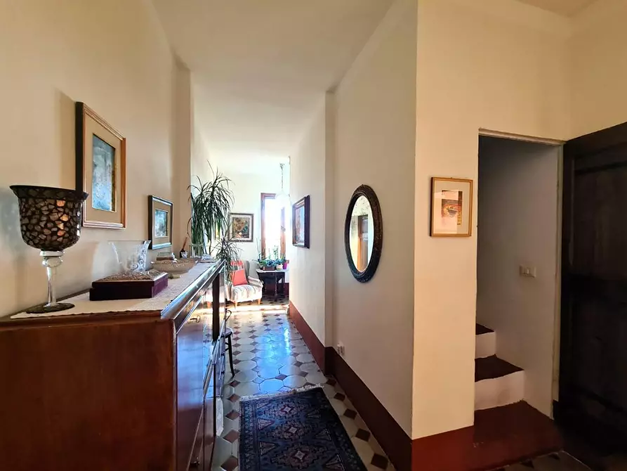 Immagine 21 di Villa in vendita  a Siena