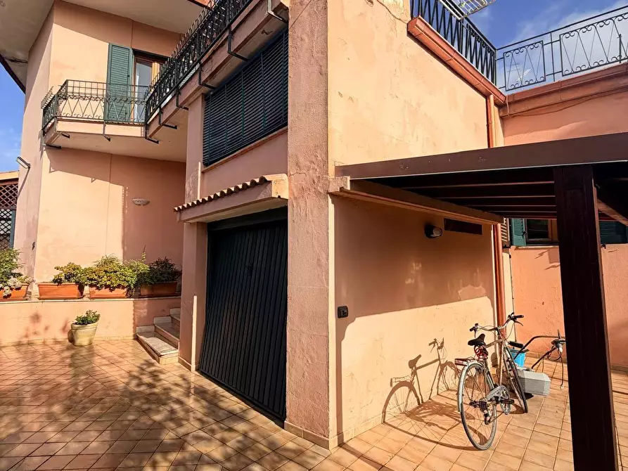 Immagine 6 di Appartamento in vendita  a Lecce