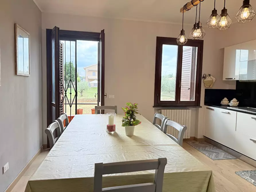 Immagine 1 di Villetta a schiera in vendita  a Terricciola