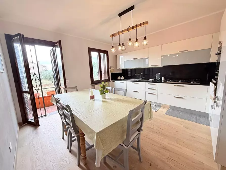 Immagine 9 di Villetta a schiera in vendita  a Terricciola