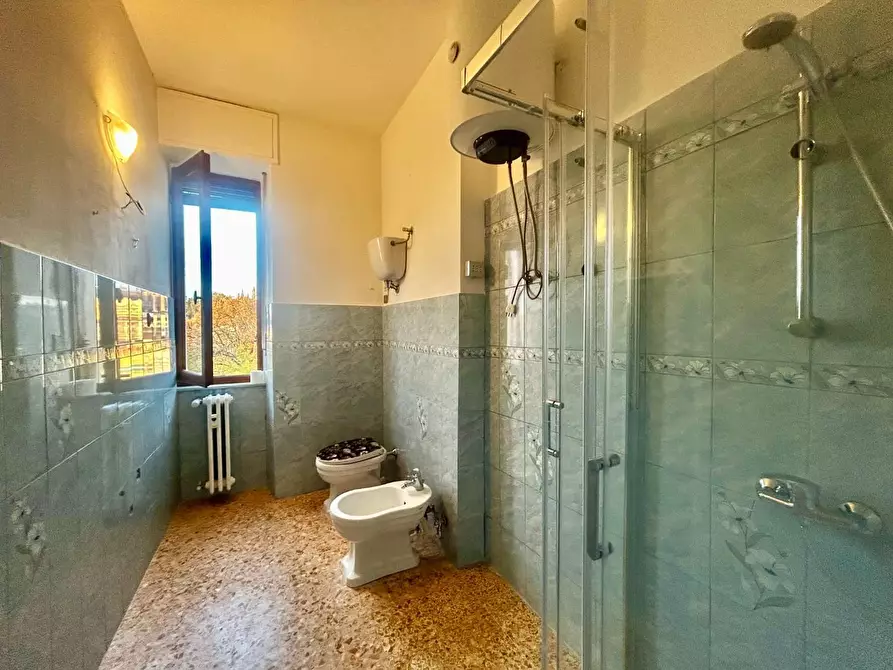 Immagine 7 di Appartamento in vendita  a Siena