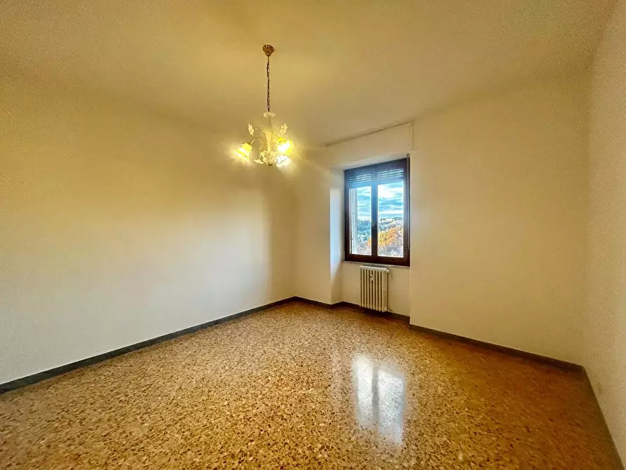 Immagine 2 di Appartamento in vendita  a Siena